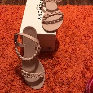 Givenchy Jelly Plate Rose Poudre sandals